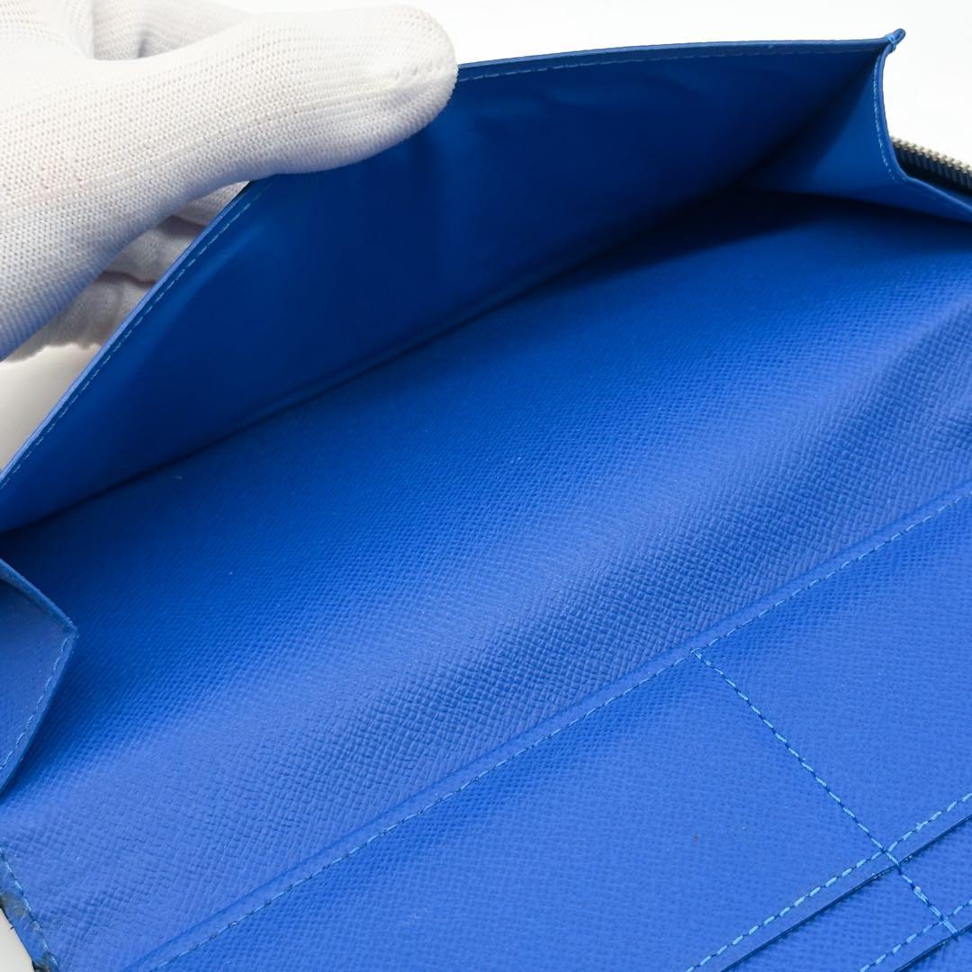 Louis Vuitton Zippy Wallet Vertical Taiga