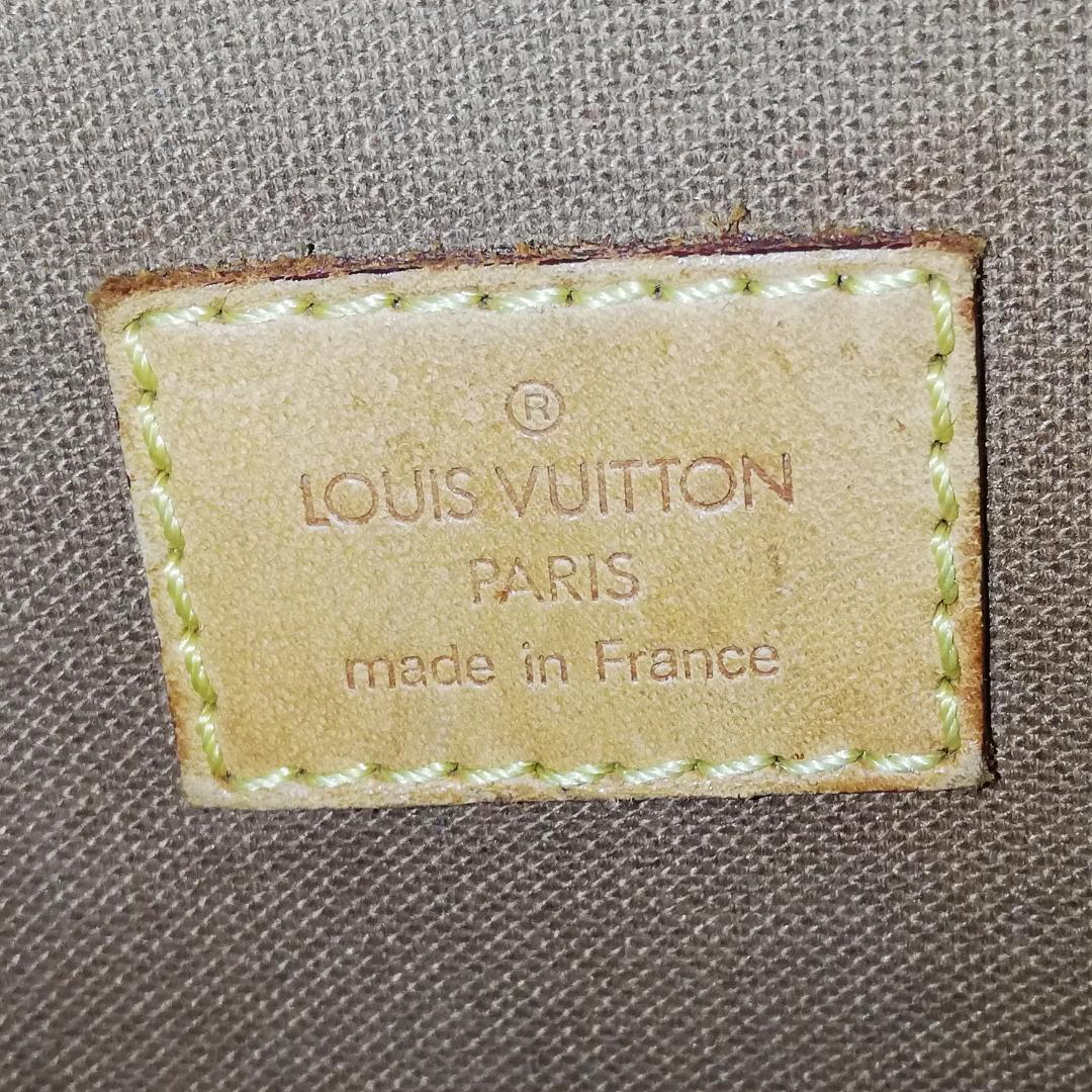 Louis Vuitton Class Pochette Bosphore Shoulder Bag