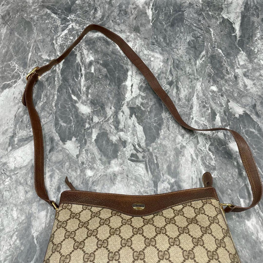 Gucci GG Shoulder Bag Brown Beige Leather Logo